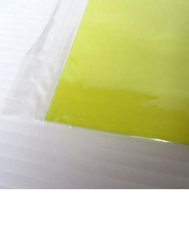 塩ビ板　360×670×0.4mm　クリアイエロー