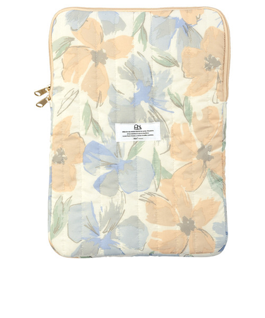 ダブリュピーシー（Wpc.）　キルティングPCケース　M　フラワーウォールオレンジ