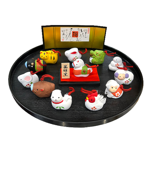 【正月用品】　薬師窯　錦彩招福寿々十二支段飾り　土鈴　93