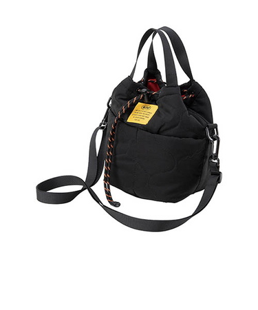 KiU（キウ）　パデットポケッタフルミニバッグ　K384－900　ブラック