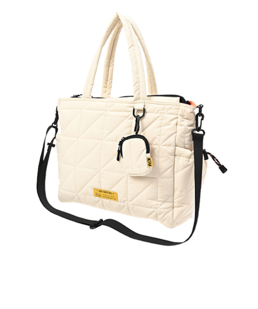 キウ（KiU）　スクエアパデッドマルチパーパストートバッグ　K477　アイボリー