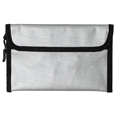 グルマンディーズ　セーフティポーチ　シルバー