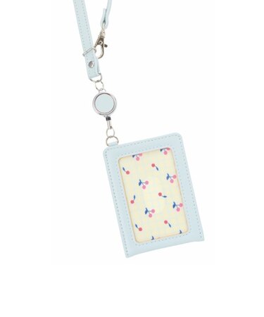 ノフェス（nofes）　リール付パスケース　キャンディブルー