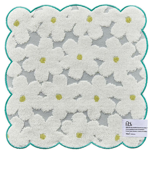 ダブリュピーシー（Wpc.）　ハンカチ　スカラップ　フロラージュオフ