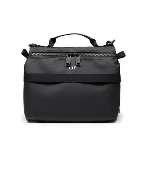 シー（CIE）　GRID3　BUTTERFLY　SACOCHE-M　032077　ブラック