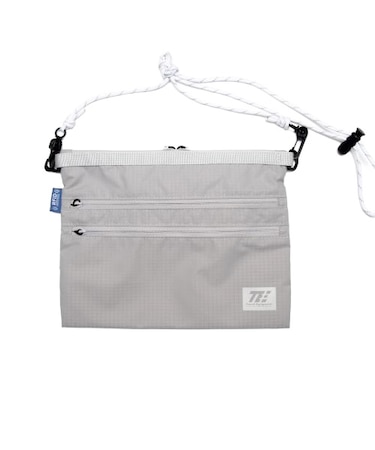 ティーティーシー（TTC）　Travel　Equipment　クロスボディバッグ　TSC020　ライトグレー