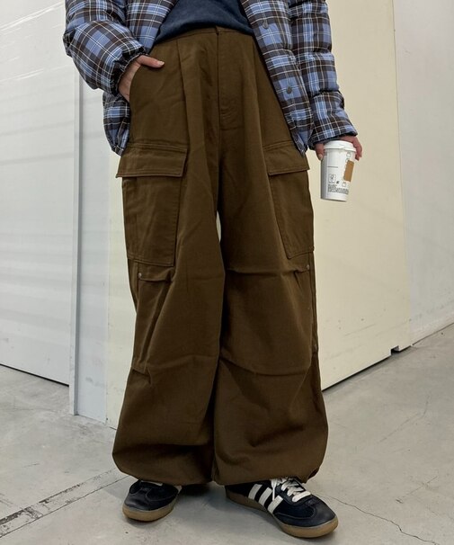 タックワイドアソートカーゴパンツ