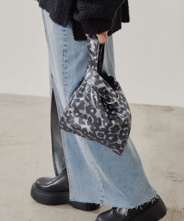 カラビナ付きアソート柄プリントスパンコールBAG