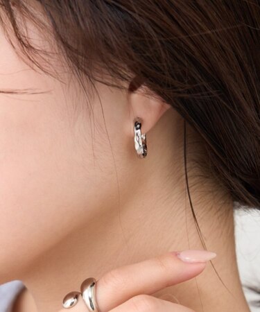 【2025年S/S新作】lilニュアンスカチットフープピアス