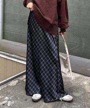 サテンスカート