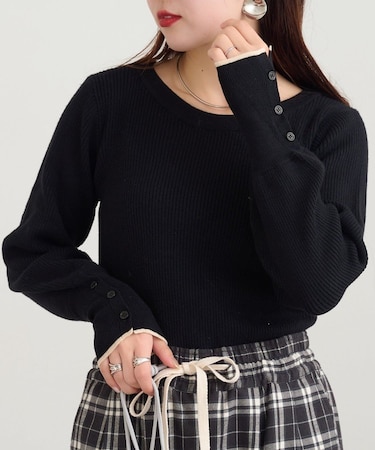 ボリュームスリーブ袖ボタンニット