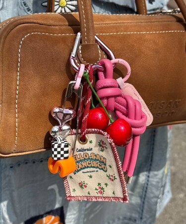 【HELLO.SANFRANCISCO】フルーツイニシャルチャーム