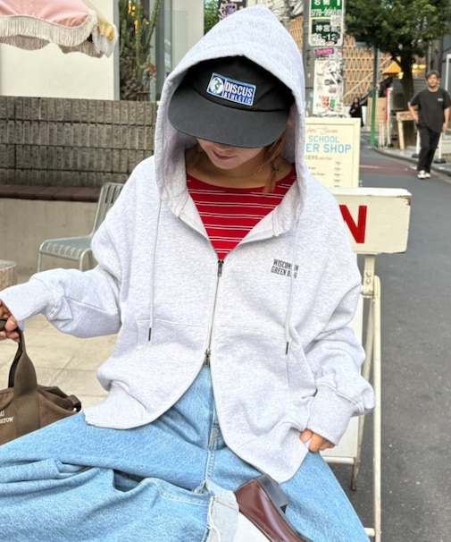 【UNISEX】アシッドウォッシュ加工ロゴジップパーカー