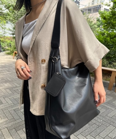 ポーチチャーム付きA4サイズBAG