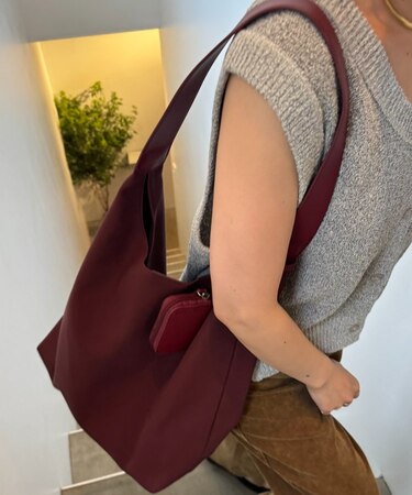 ポーチチャーム付きA4サイズBAG