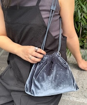 カラビナ付きベロアスタッズ巾着BAG