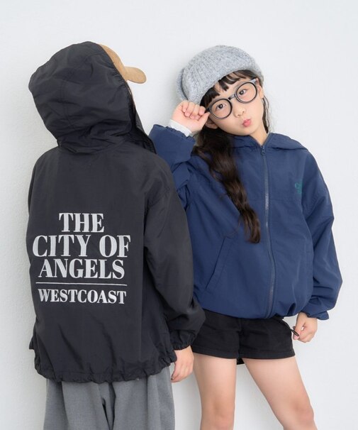 【KIDS】バック刺繍フードマウンテンパーカー/WEB限定カラーあり