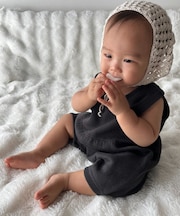 【綿100％で洗える】【BABY】スウェットライクニットロンパース(OSORO)