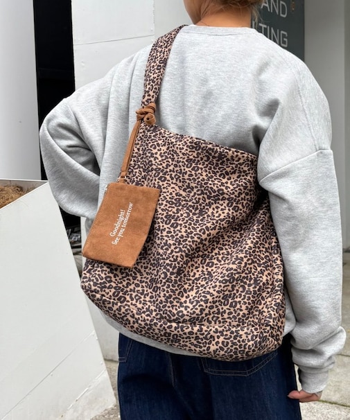 【UNISEX】ポーチ付きスエードショルダーバッグ