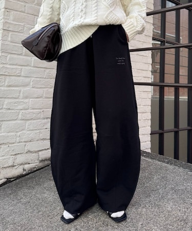 【3サイズ展開】ワンポイントロゴ刺繍スウェットカーブパンツ