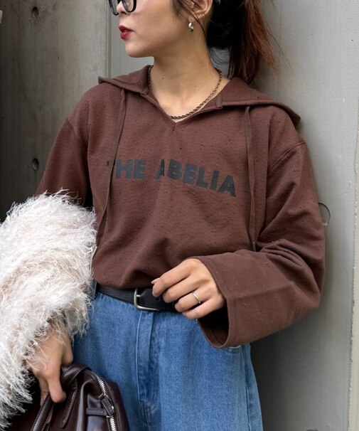 ダメージ裏毛ロゴフーディー