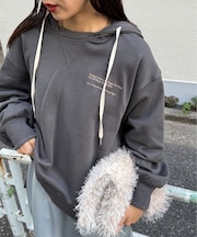 ワンポイントロゴ刺繍フーディー