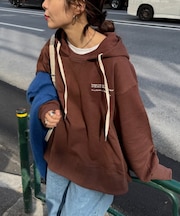 ワンポイントロゴ刺繍フーディー