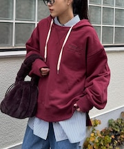 ワンポイントロゴ刺繍フーディー