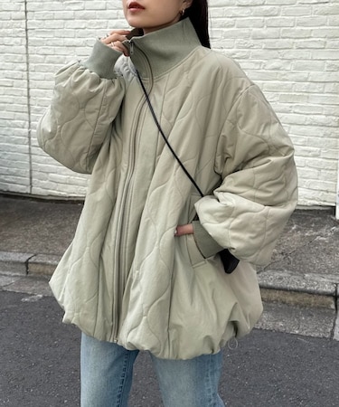 【軽量/春まで使える】切り替えキルティングスタンドカラーバルーンブルゾン