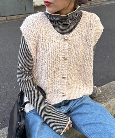 ポコポコ金ボタンニットベスト