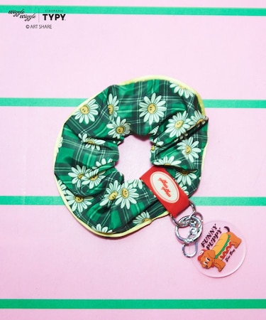 【wiggle wiggle】シュシュ付きチャーム