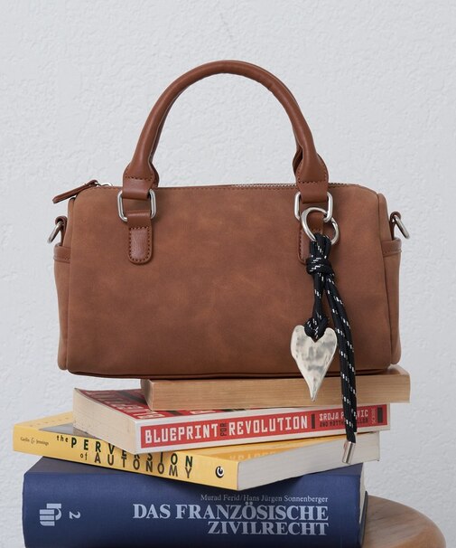 :≪オケージョン対応≫チャーム付きボストンBAG