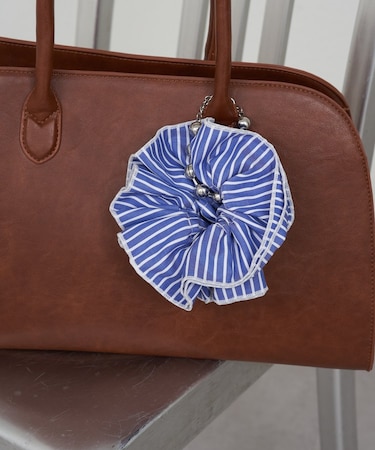 :lilチェーン付きストライプシュシュ