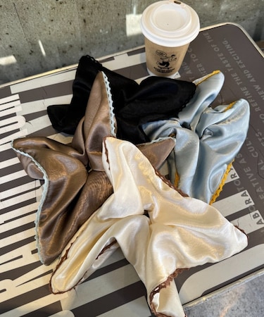 lilレーススカラップサテンシュシュ