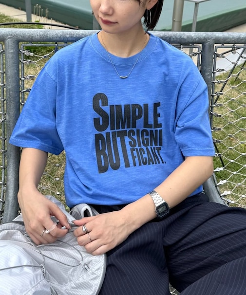 【UNISEX】【プラスサイズあり】スラブ天竺ピグメントロゴTEE