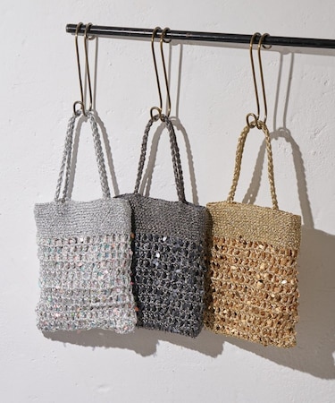 :【2WAYで使用可能！】チェーン付き手編みスパンコールBAG