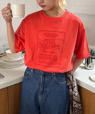 【UNISEX】【プラスサイズあり】スクエア総刺繍ロゴTシャツ