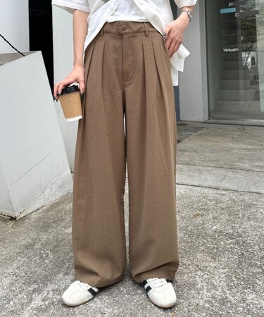 【接触冷感素材で夏も快適】レーヨンナイロンツータックスラックス