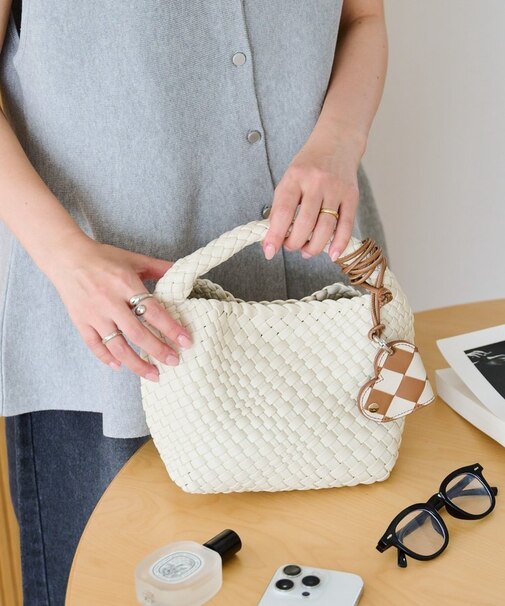 :【ハートキーホルダー付き】2WAYレザーメッシュバッグ