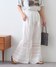 オフホワイト