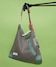 グレー