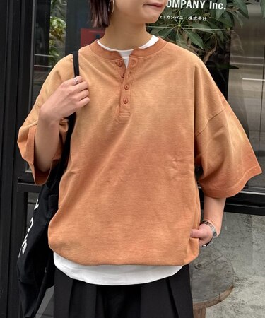【UNISEX】スプレー加工ヘンリーTEE