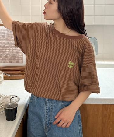 【UNISEX】ピンボーダーワンポイント刺繍ロゴTシャツ