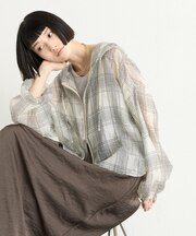 ∴シアークロップドジップチェックフードシャツ