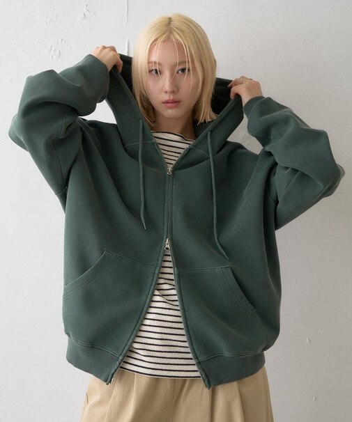 【UNISEX】製品染めダンボールジップパーカー/WEB限定カラーあり