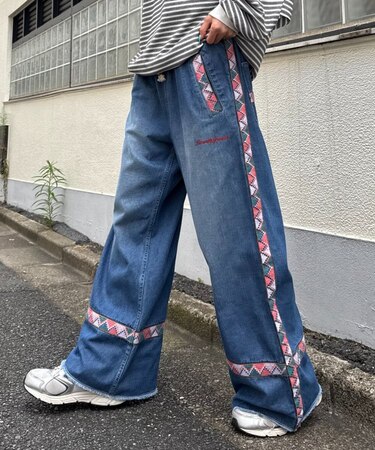 【SOUNDS GOOOOD】チロリアンテープデニムパンツ