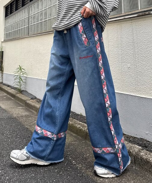 【SOUNDS GOOOOD】チロリアンテープデニムパンツ
