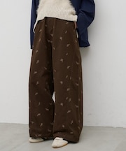 リーフ刺繍ワイドイージーチノパンツ