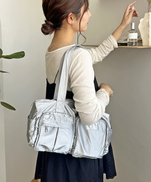 【8ポケットで収納力◎/230g】アウトポケット軽量ドラムバッグ