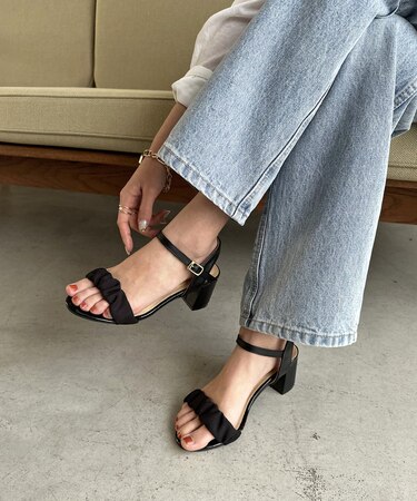 ギャザーラインサンダル